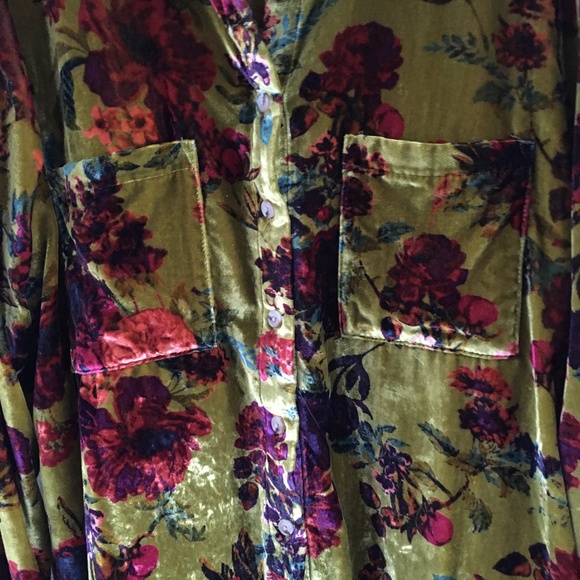 HP: Anthropologie Pilcro Floral Velvet Shirt - Medium - Picture 3 of 4